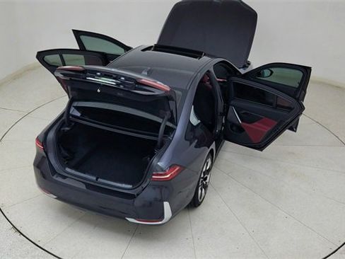 Used 2026 BMW 540i xDrive image 89