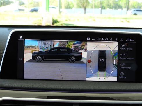 Used 2021 BMW 740i w/ Premium Package RWD image 63