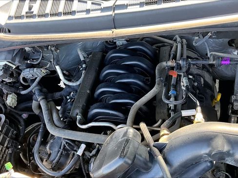 Used 2017 Ford F150 XLT w/ Equipment Group 302A Luxury AWD/4WD image 34