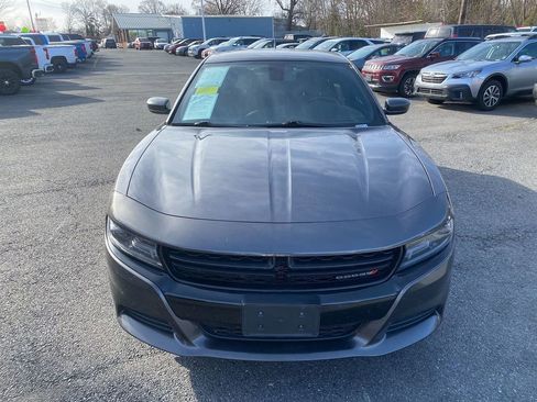 Used 2020 Dodge Charger SXT image 3