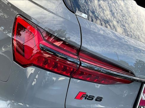 Used 2024 Audi RS 6 performance image 32