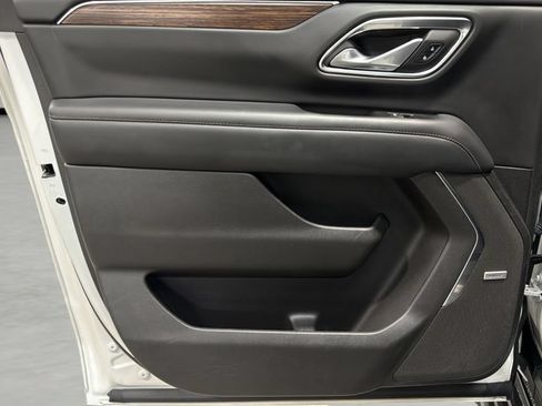 Used 2022 Chevrolet Suburban High Country w/ Max Trailering Package AWD/4WD image 18