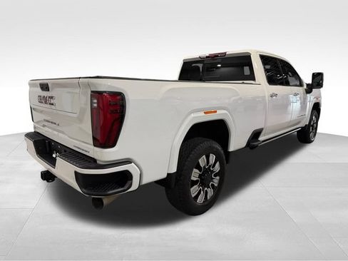 Used 2025 GMC Sierra 2500 Denali w/ Max Trailering Package AWD/4WD image 5