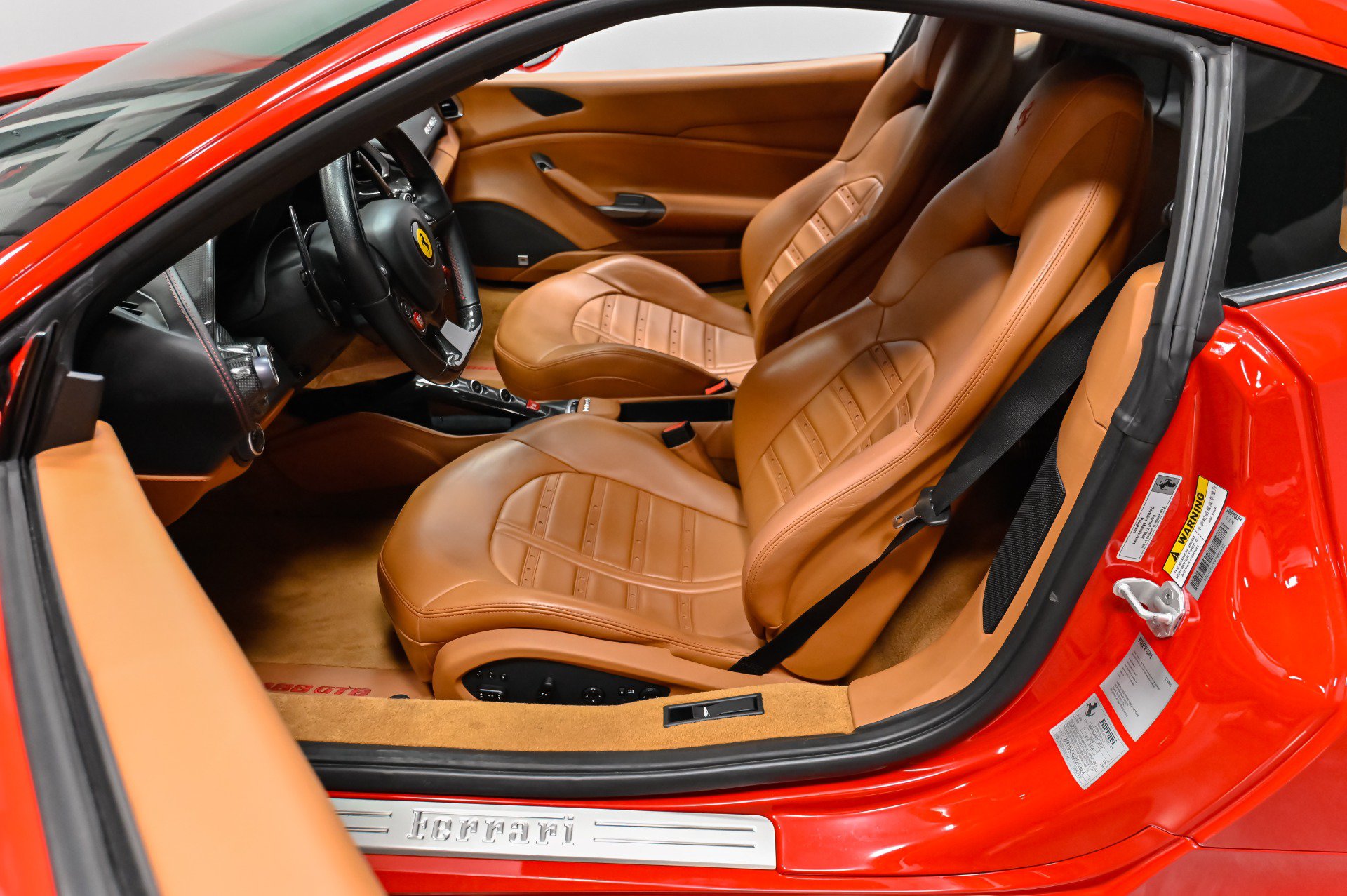 Used 2018 Ferrari 488 GTB RWD image 24