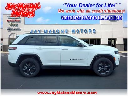 Used 2023 Jeep Grand Cherokee Altitude
