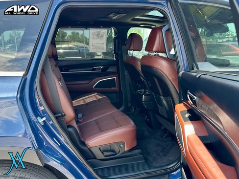 Used 2023 Kia Telluride EX AWD/4WD image 27