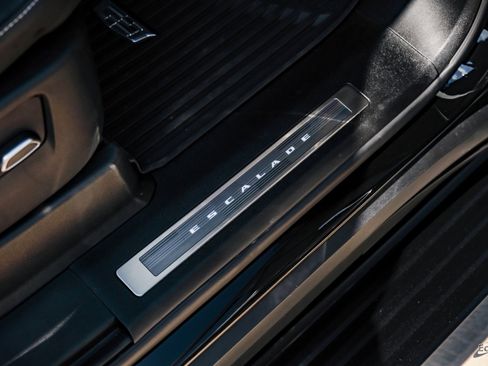 Used 2025 Cadillac Escalade V image 50