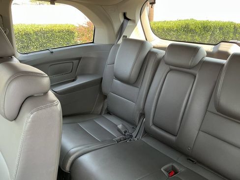 Used 2011 Honda Odyssey Touring image 27