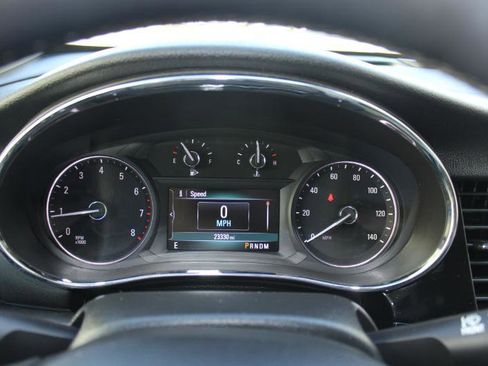 Used 2018 Buick Encore Essence image 28