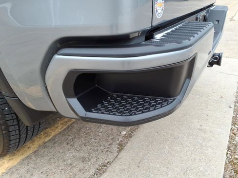 Certified 2025 GMC Sierra 1500 Elevation image 13