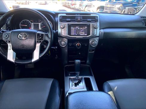 Used 2018 Toyota 4Runner SR5 Premium RWD image 16