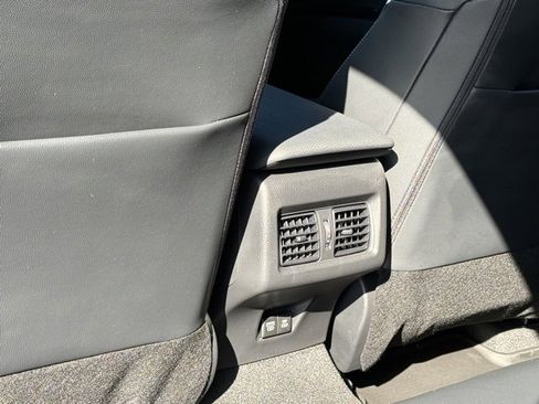 Used 2025 Toyota Camry SE image 30