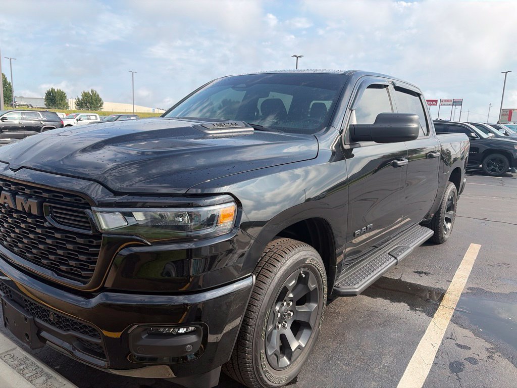 Used 2026 RAM 1500 Express AWD/4WD image 1