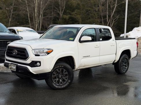 Certified 2023 Toyota Tacoma SR5 image 1