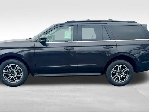 New 2025 Ford Expedition Active image 16