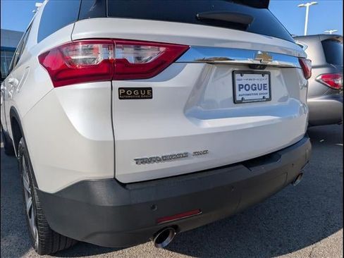 Used 2020 Chevrolet Traverse LT w/ LT Premium Package image 22