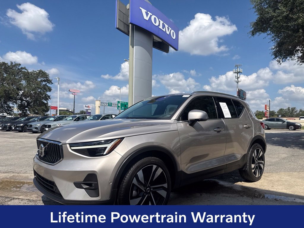 Certified 2024 Volvo XC40 B5 Plus w/ Protection Package Premier AWD/4WD image 3