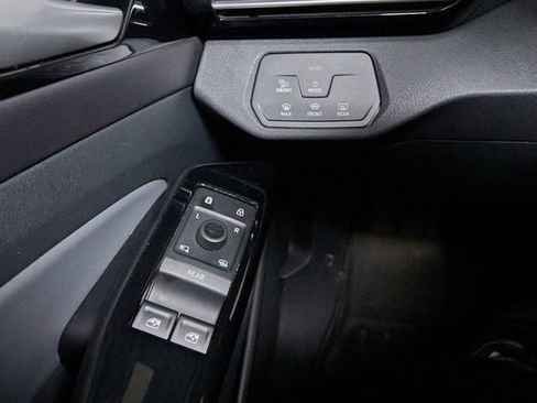 Used 2021 Volkswagen ID.4 Pro S image 18