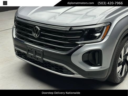 Used 2024 Volkswagen Atlas Cross Sport SE image 13