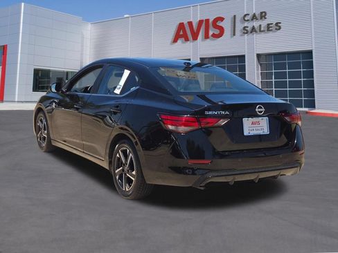 Used 2025 Nissan Sentra SV FWD image 3