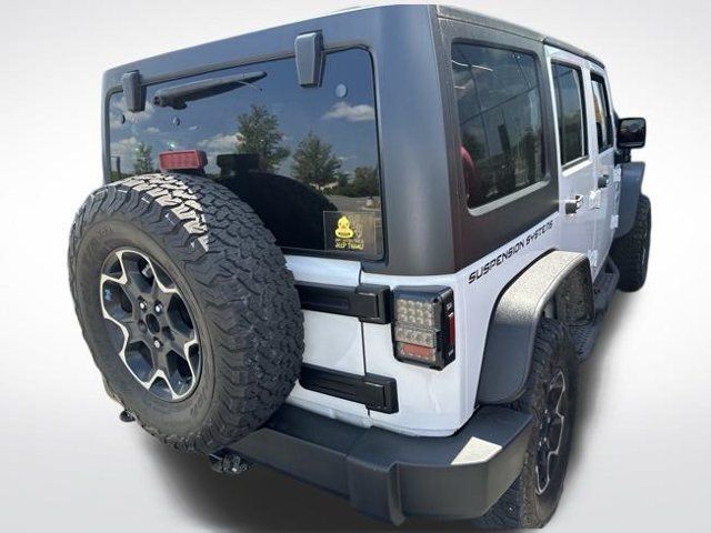 Used 2018 Jeep Wrangler Unlimited Sahara w/ Connectivity Group AWD/4WD image 8