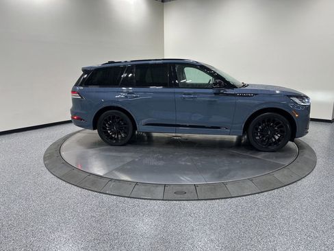 Certified 2025 Lincoln Aviator Reserve w/ Equipment Group 201A image 5
