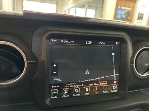 Used 2022 Jeep Wrangler Unlimited Sahara 4xe image 32