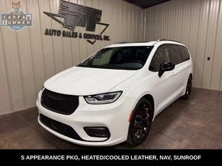Used 2025 Chrysler Pacifica Limited FWD video 1