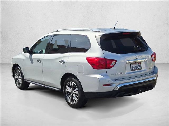 Used 2018 Nissan Pathfinder SV w/ SV Tech Package FWD image 8