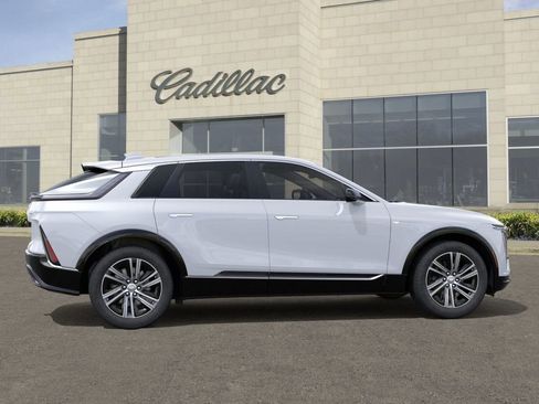 New 2026 Cadillac Lyriq Luxury image 5