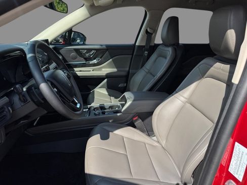 Certified 2023 Lincoln Corsair FWD image 14