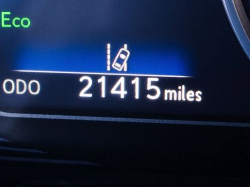 Used 2020 Lexus ES 300h w/ Premium Package image 28