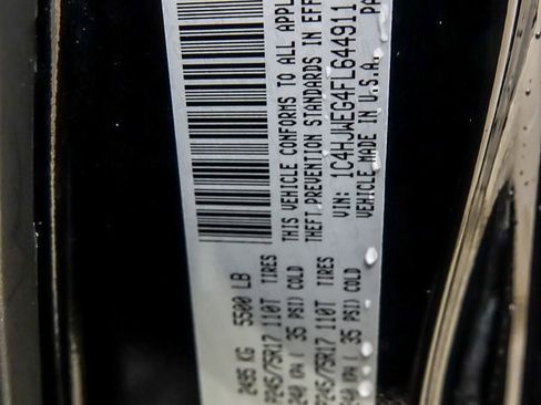 Used 2015 Jeep Wrangler Unlimited Sahara image 26