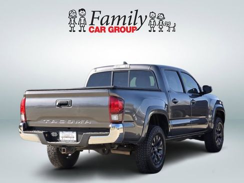 Used 2023 Toyota Tacoma SR5 w/ SR5 Appearance Package image 4