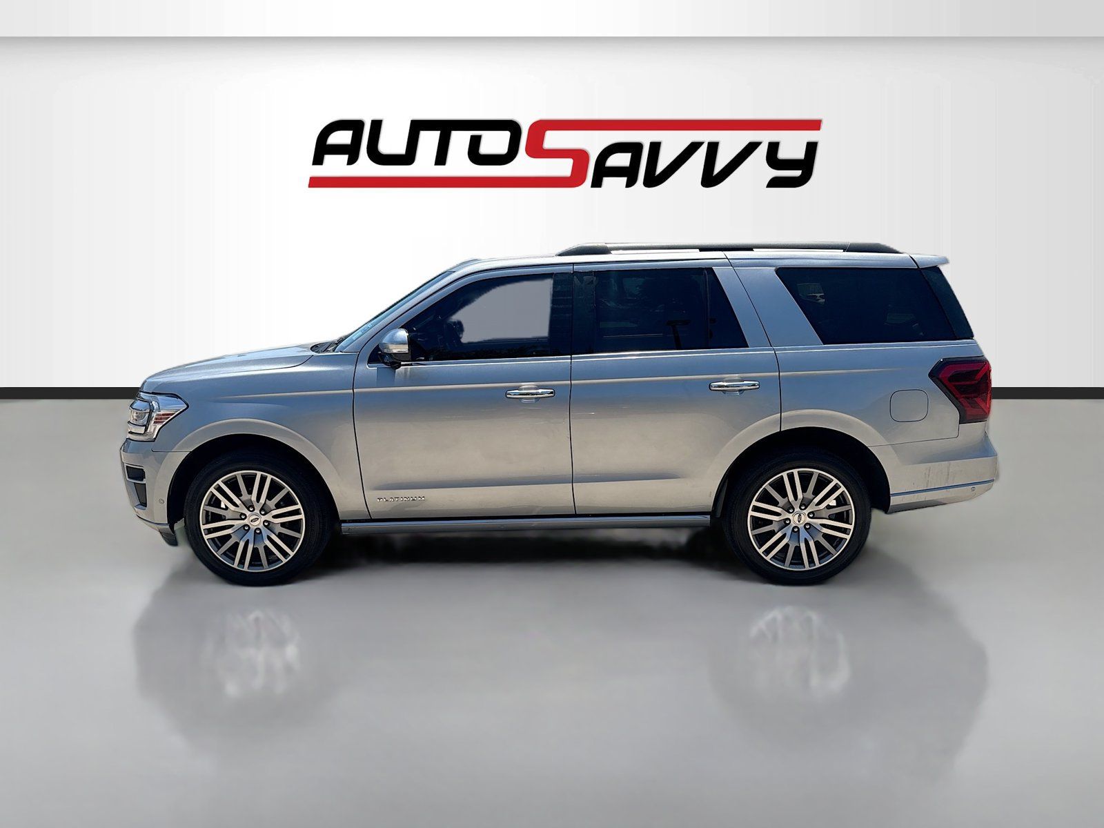 Used 2024 Ford Expedition Platinum RWD image 4