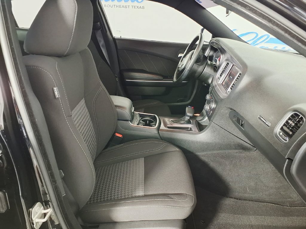 Used 2023 Dodge Charger SXT w/ Cold Weather Package RWD image 9
