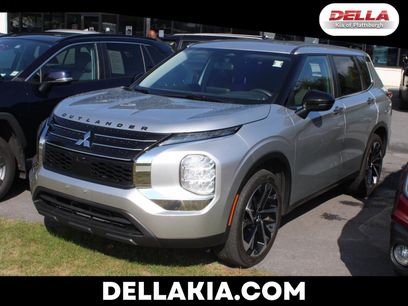 Used 2022 Mitsubishi Outlander ES