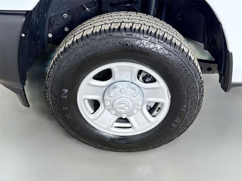 Used 2024 RAM 3500 Tradesman image 25