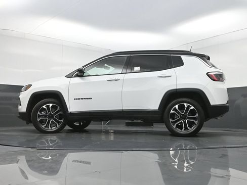 Used 2023 Jeep Compass Limited AWD/4WD image 23
