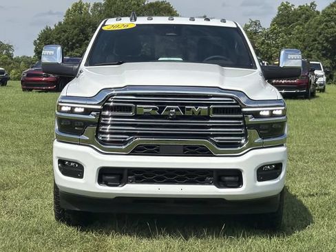 New 2026 RAM 2500 Laramie AWD/4WD image 3