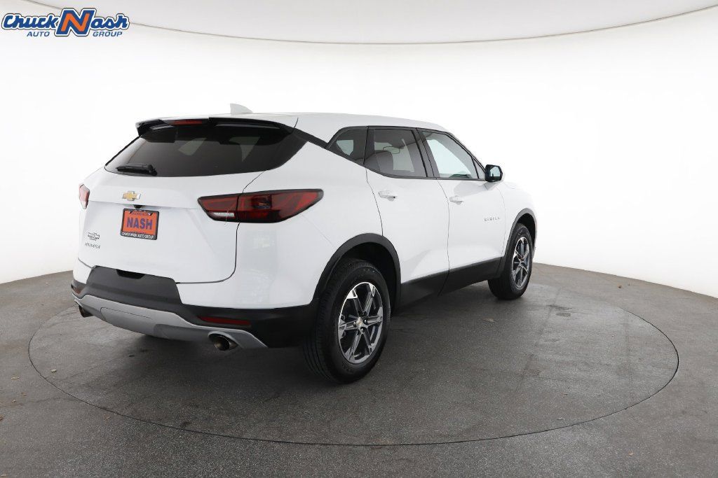 Certified 2026 Chevrolet Blazer LT FWD image 12