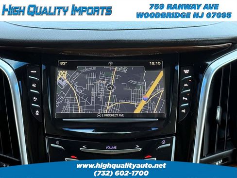 Used 2018 Cadillac Escalade Luxury AWD/4WD image 35