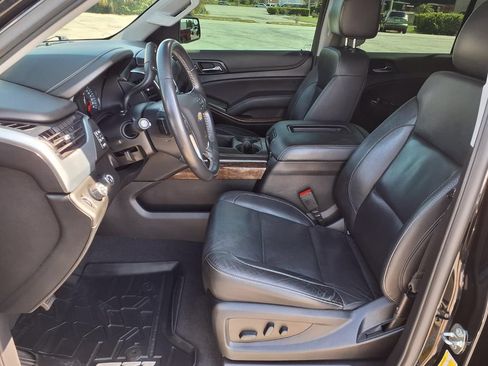 Used 2020 Chevrolet Tahoe LT w/ Off-Road Package AWD/4WD image 26