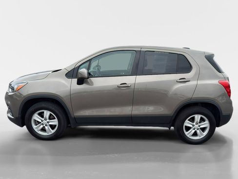 Used 2022 Chevrolet Trax LS w/ Tint and Cruise Package AWD/4WD image 2