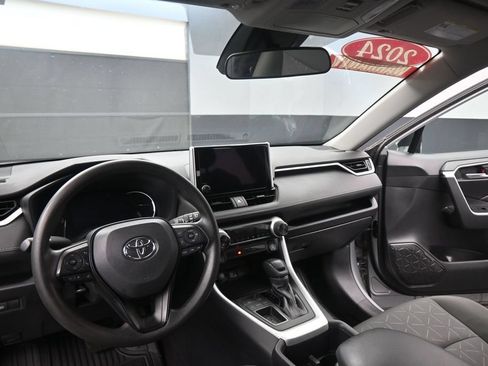 Used 2024 Toyota RAV4 XLE FWD image 15