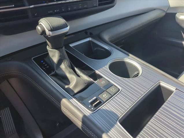 Used 2025 Toyota Sienna XLE FWD image 17
