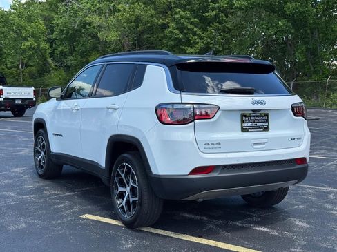 Used 2024 Jeep Compass Limited AWD/4WD image 7