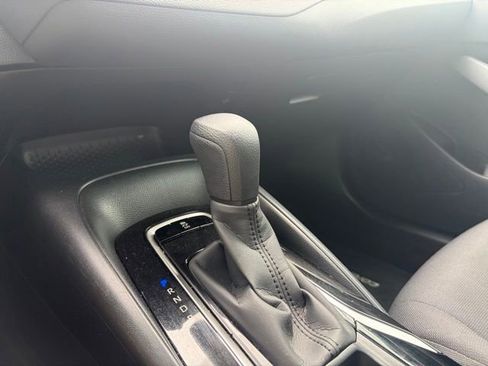 Used 2021 Toyota Corolla LE FWD image 29