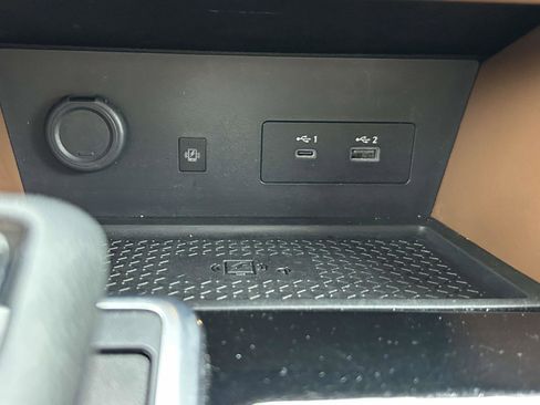 Used 2022 Nissan Pathfinder Platinum w/ Cargo Package image 30