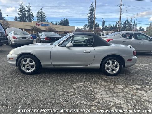 Used 2000 MAZDA MX-5 Miata image 4